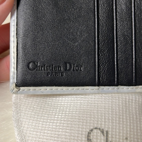 Authentic CHRISTIAN DIOR #2 NAVY BLUE & CREAM BIFOLD SNAP WALLET WITH BOX - Picture 8 of 12
